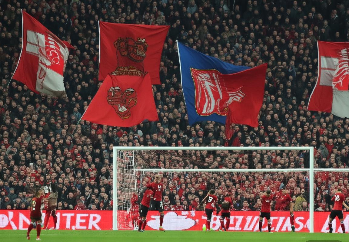 2018英超经典对决：利物浦对曼联巅峰之战回顾